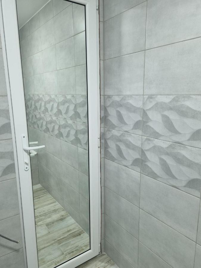 Luxurious Apartment With 3 Rooms And 2 Bathrooms In Corabia 外观 照片