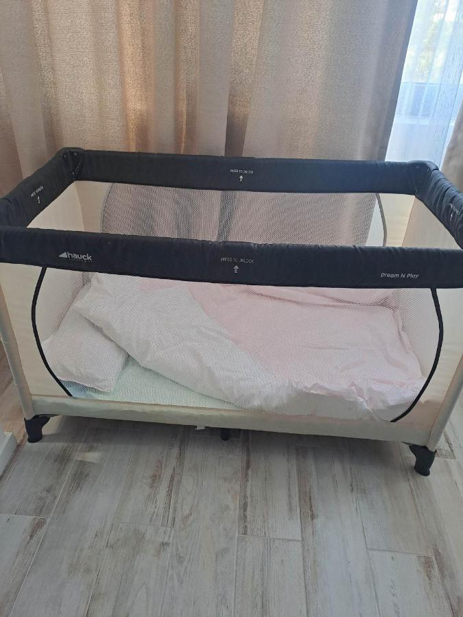 Luxurious Apartment With 3 Rooms And 2 Bathrooms In Corabia 外观 照片